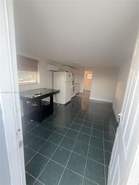 В аренду: $2,000 (2 спален, 1 ванн, 1020 Квадратных фут)