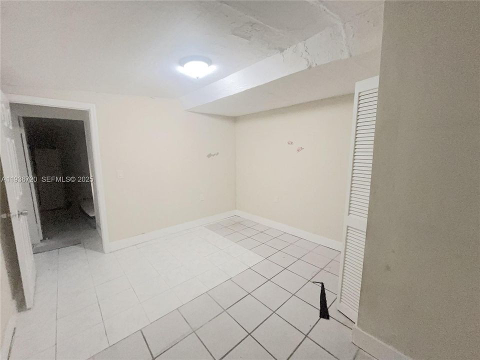 В аренду: $2,000 (2 спален, 1 ванн, 1020 Квадратных фут)