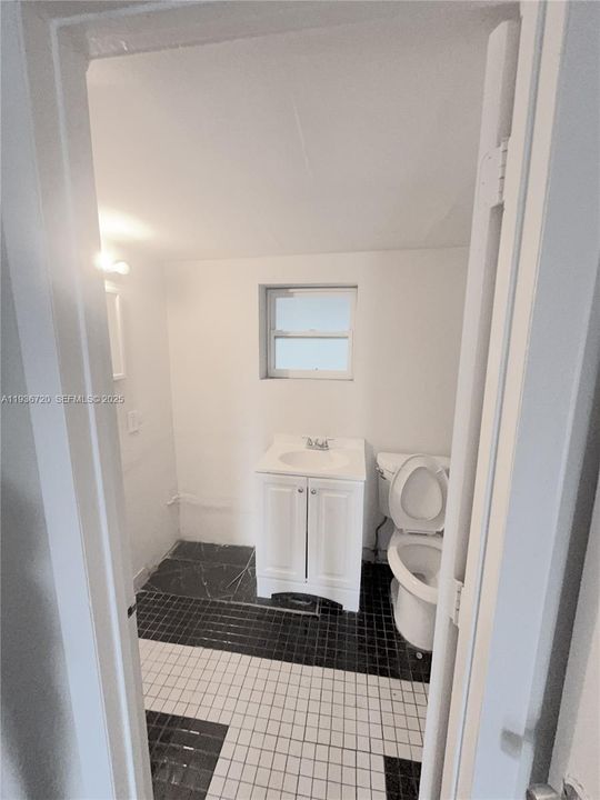 В аренду: $2,000 (2 спален, 1 ванн, 1020 Квадратных фут)