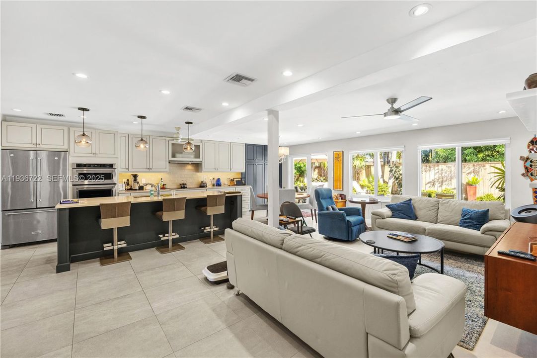 待售: $850,000 (3 贝兹, 2 浴室, 1967 平方英尺)