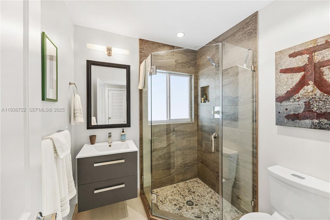 待售: $850,000 (3 贝兹, 2 浴室, 1967 平方英尺)