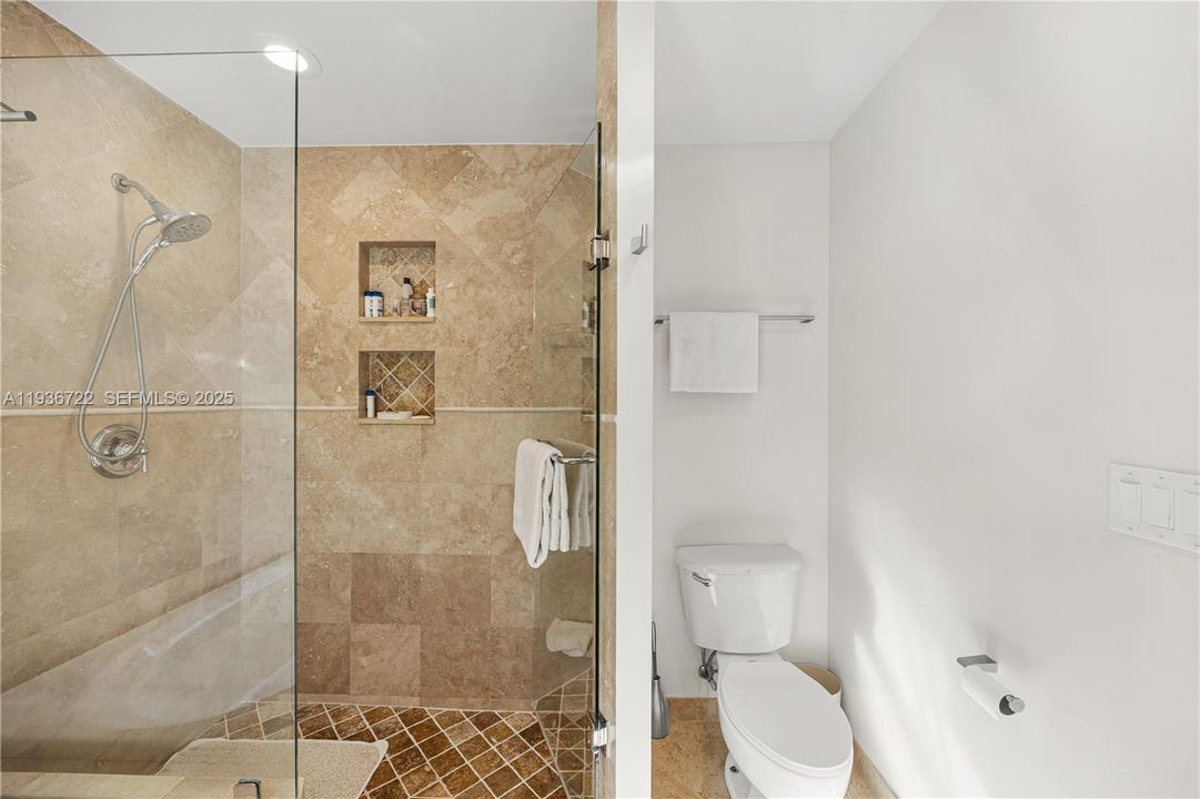 待售: $850,000 (3 贝兹, 2 浴室, 1967 平方英尺)