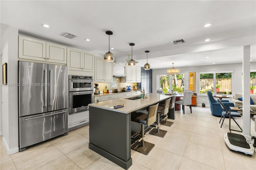 待售: $850,000 (3 贝兹, 2 浴室, 1967 平方英尺)