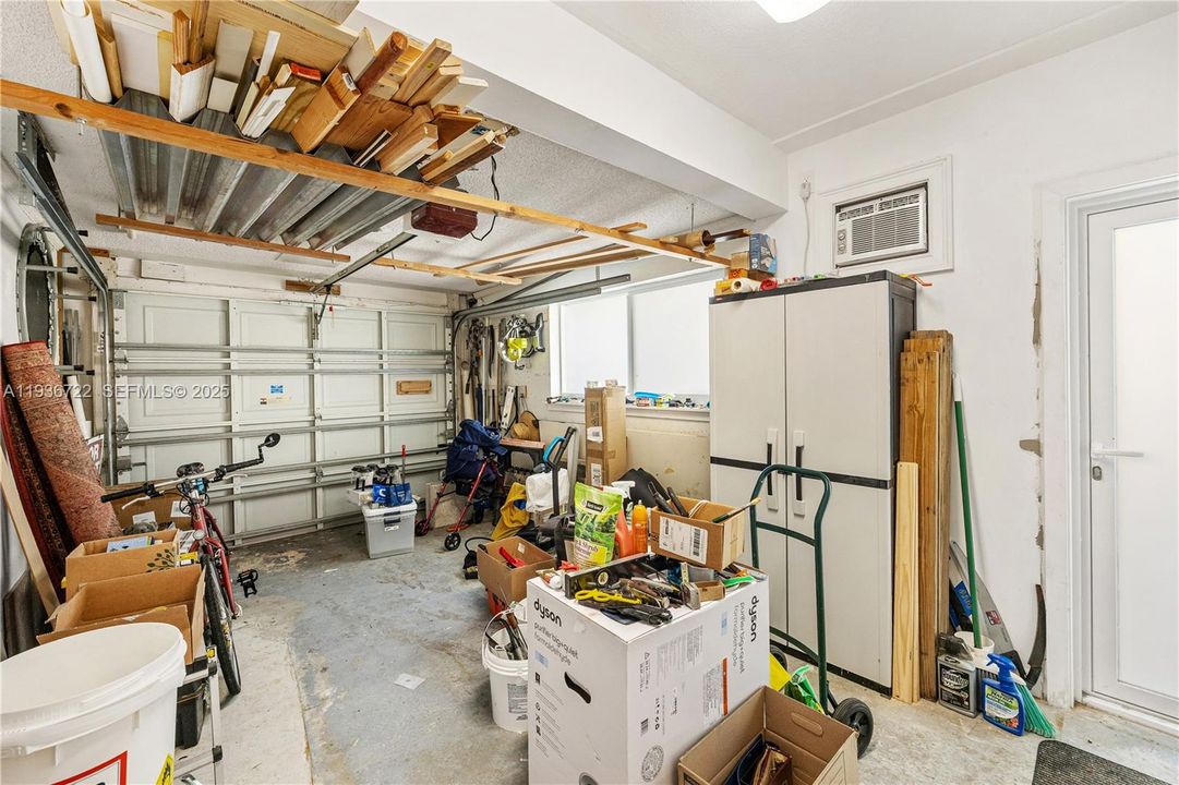 待售: $850,000 (3 贝兹, 2 浴室, 1967 平方英尺)