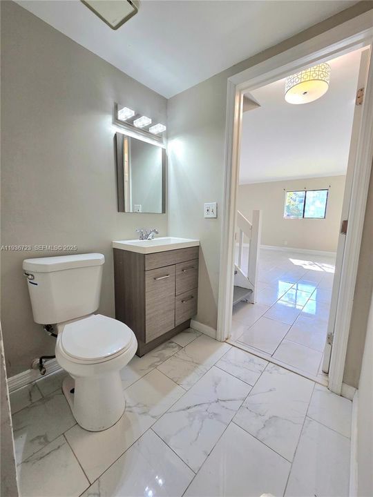 В аренду: $2,800 (3 спален, 2 ванн, 1403 Квадратных фут)