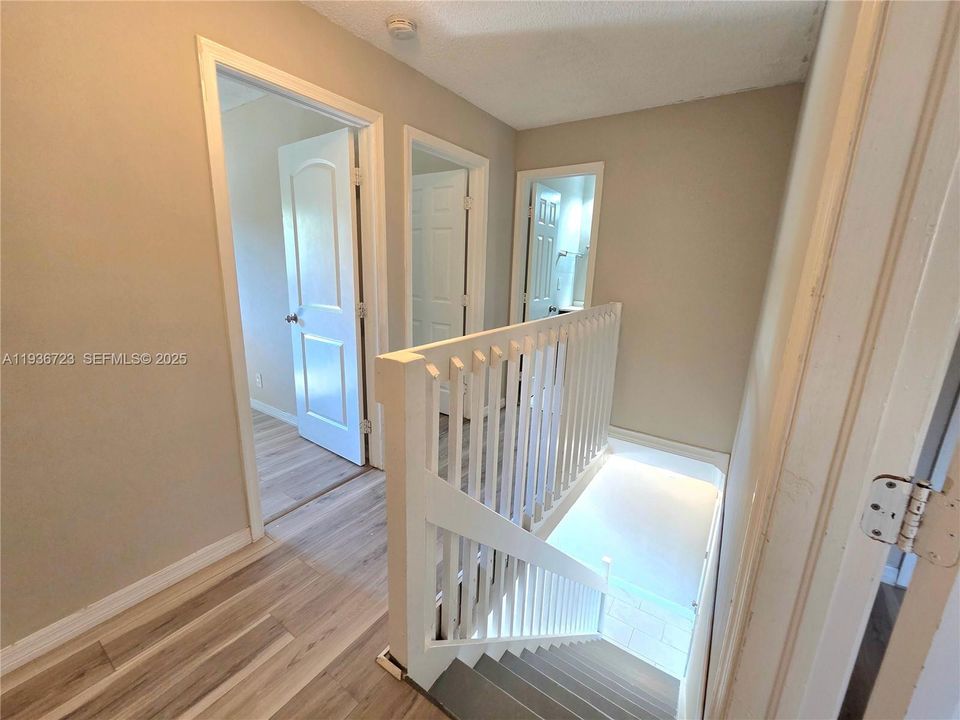 В аренду: $2,800 (3 спален, 2 ванн, 1403 Квадратных фут)