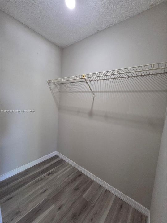 В аренду: $2,800 (3 спален, 2 ванн, 1403 Квадратных фут)