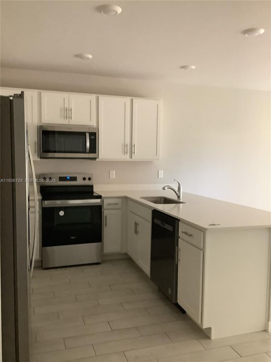 For Rent: $2,100 (3 beds, 2 baths, 0 Square Feet)