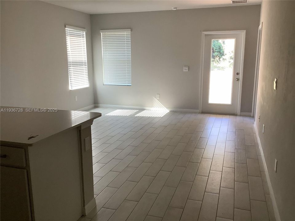 For Rent: $2,100 (3 beds, 2 baths, 0 Square Feet)