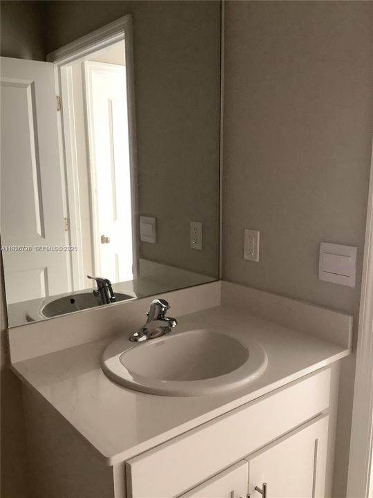 For Rent: $2,100 (3 beds, 2 baths, 0 Square Feet)