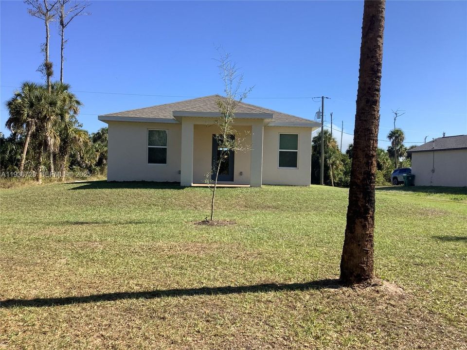 For Rent: $2,100 (3 beds, 2 baths, 0 Square Feet)