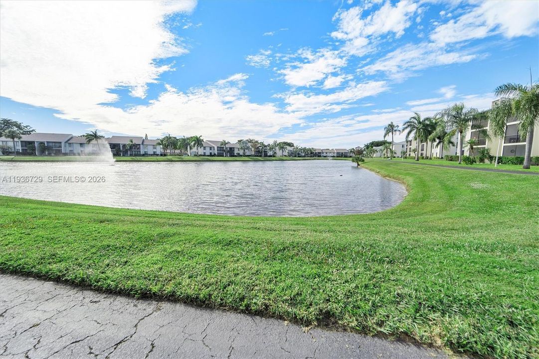 На продажу: $180,000 (1 спален, 1 ванн, 624 Квадратных фут)