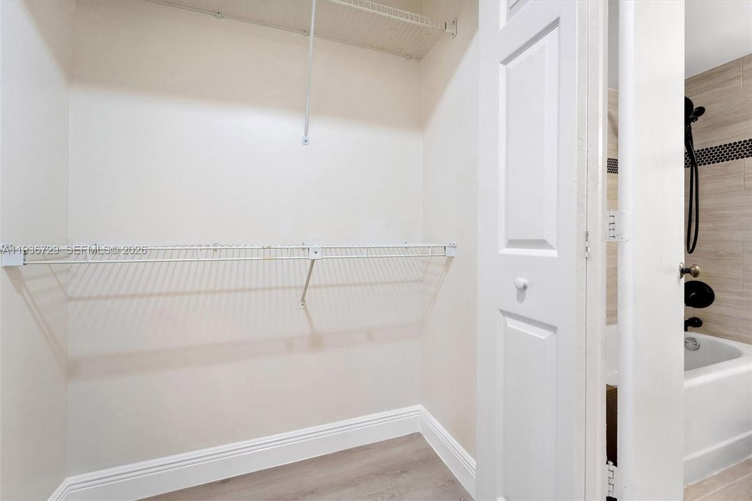 На продажу: $180,000 (1 спален, 1 ванн, 624 Квадратных фут)