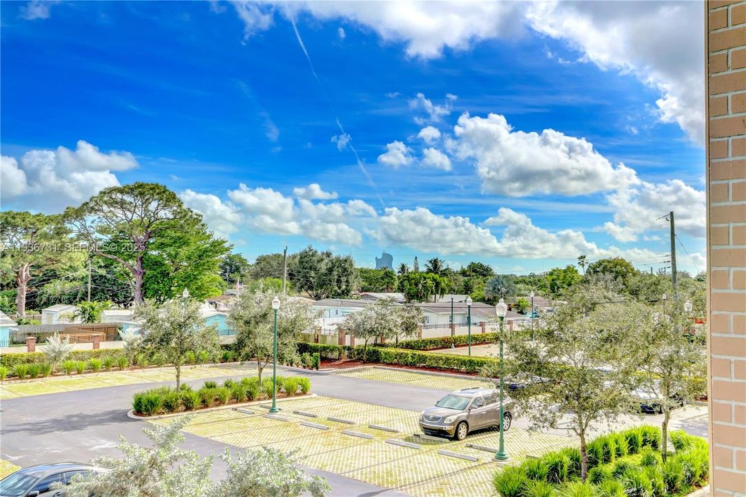 For Rent: $1,700 (0 beds, 1 baths, 434 Square Feet)