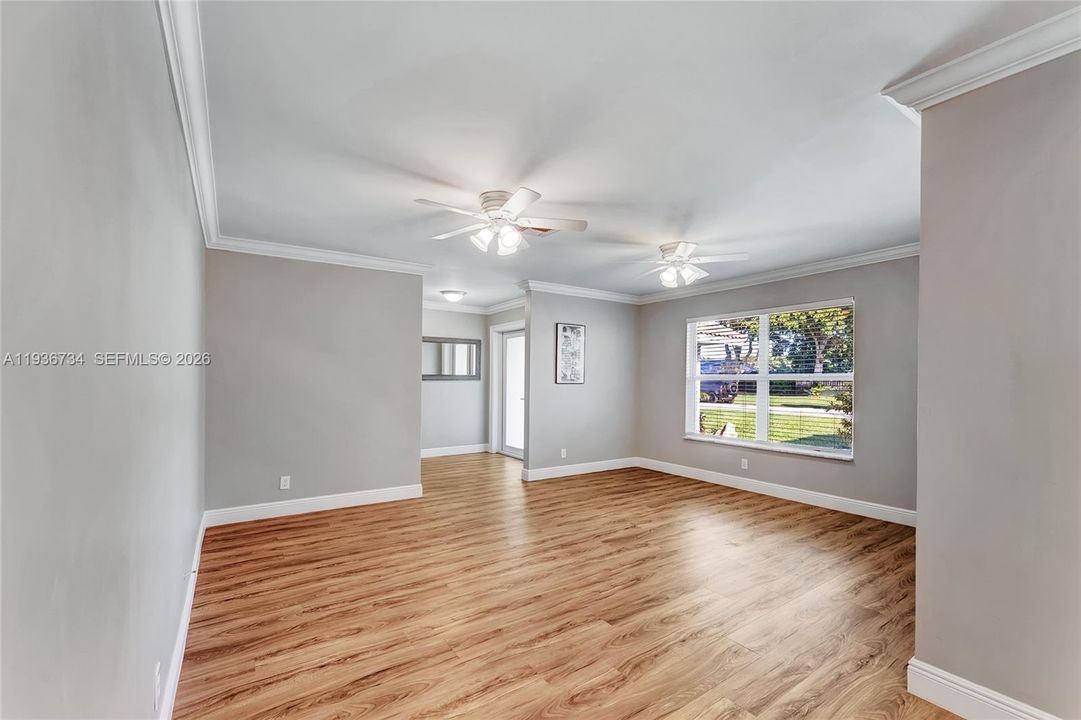 En Venta: $795,000 (4 camas, 2 baños, 2459 Pies cuadrados)