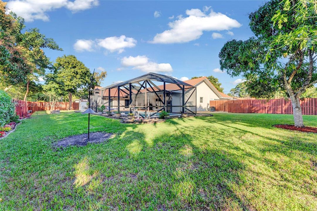 En Venta: $795,000 (4 camas, 2 baños, 2459 Pies cuadrados)