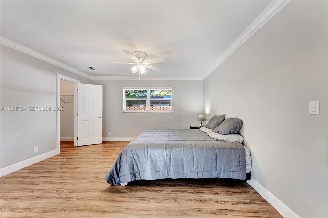 En Venta: $795,000 (4 camas, 2 baños, 2459 Pies cuadrados)