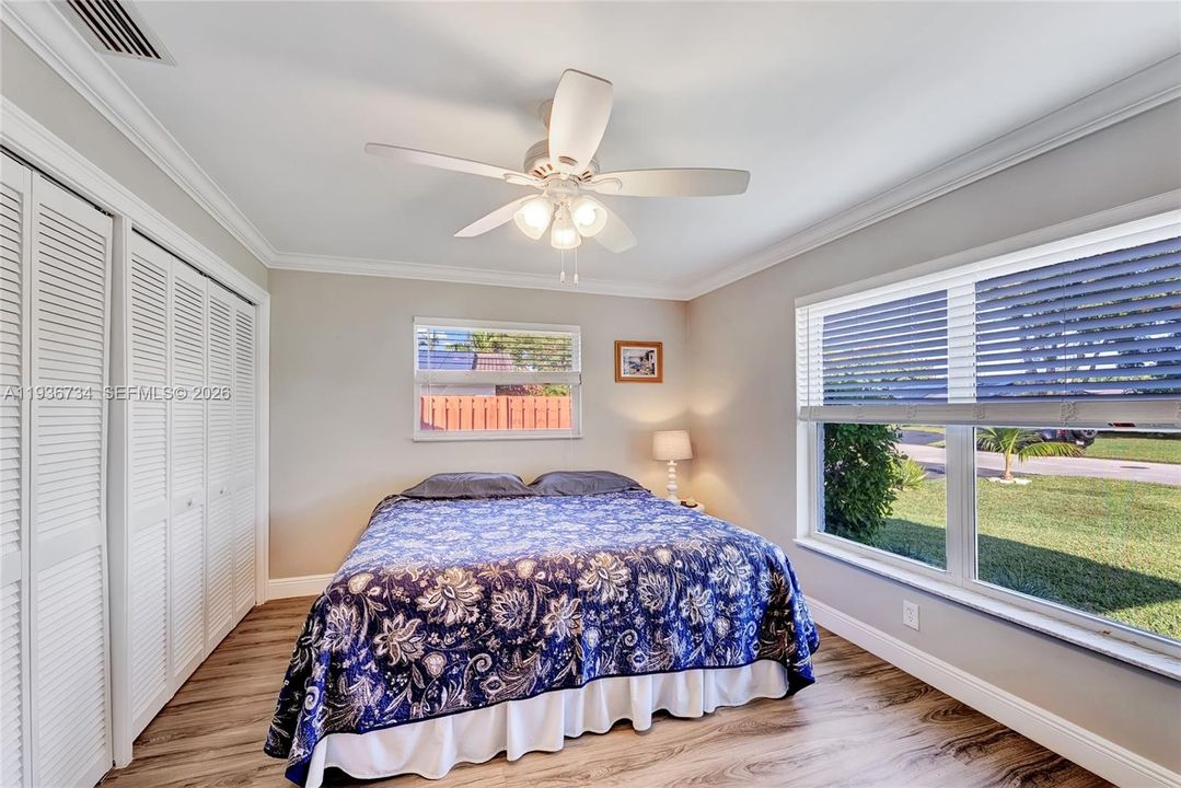 En Venta: $795,000 (4 camas, 2 baños, 2459 Pies cuadrados)