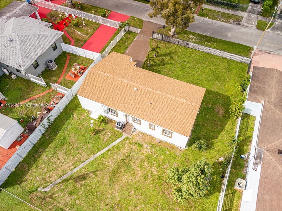 For Sale: $535,000 (3 beds, 2 baths, 1075 Square Feet)