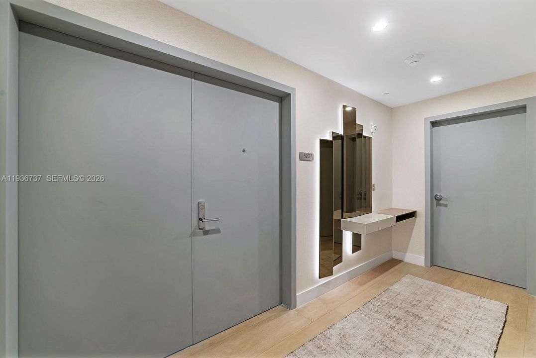 En Venta: $3,850,000 (4 camas, 5 baños, 2520 Pies cuadrados)