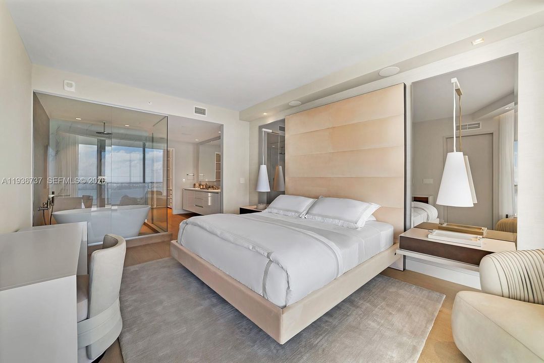 En Venta: $3,850,000 (4 camas, 5 baños, 2520 Pies cuadrados)