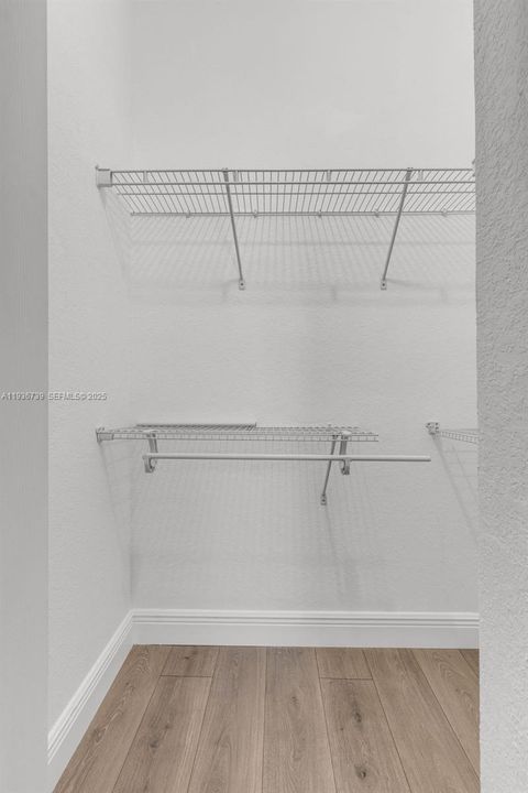 出租: $3,595 (3 贝兹, 2 浴室, 1838 平方英尺)