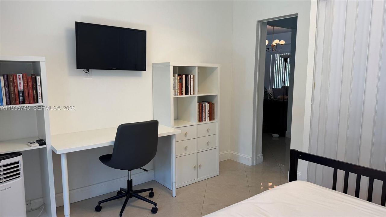 В аренду: $6,800 (3 спален, 3 ванн, 1456 Квадратных фут)