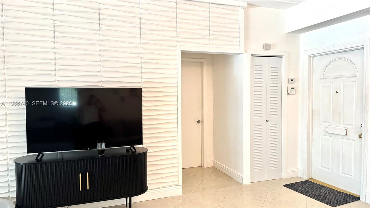 В аренду: $6,800 (3 спален, 3 ванн, 1456 Квадратных фут)