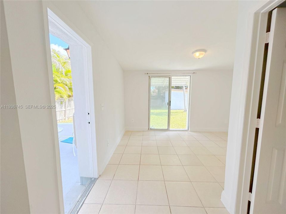 В аренду: $1,450 (1 спален, 1 ванн, 1835 Квадратных фут)