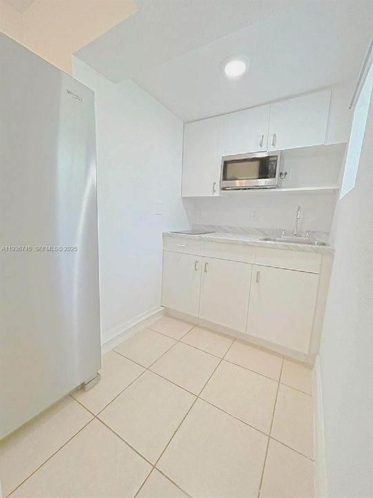 В аренду: $1,450 (1 спален, 1 ванн, 1835 Квадратных фут)