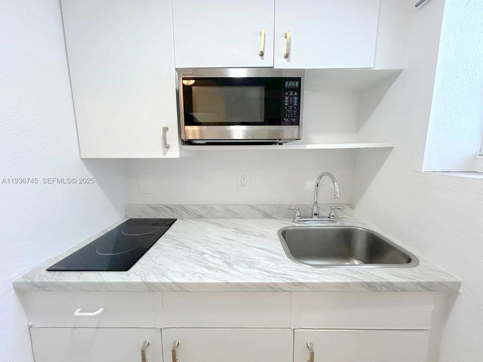 В аренду: $1,450 (1 спален, 1 ванн, 1835 Квадратных фут)