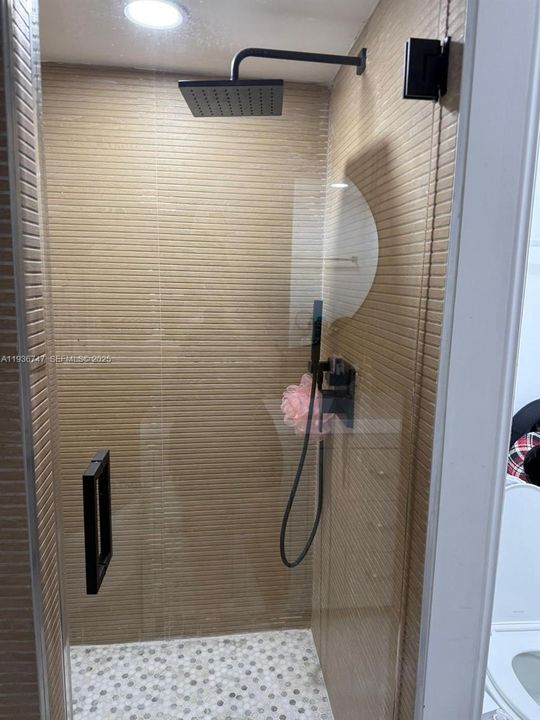 En Venta: $580,000 (2 camas, 2 baños, 1300 Pies cuadrados)