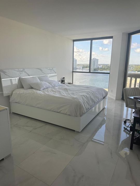 En Venta: $580,000 (2 camas, 2 baños, 1300 Pies cuadrados)