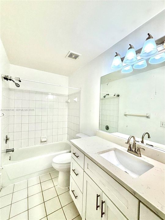 For Sale: $570,000 (4 beds, 3 baths, 2048 Square Feet)