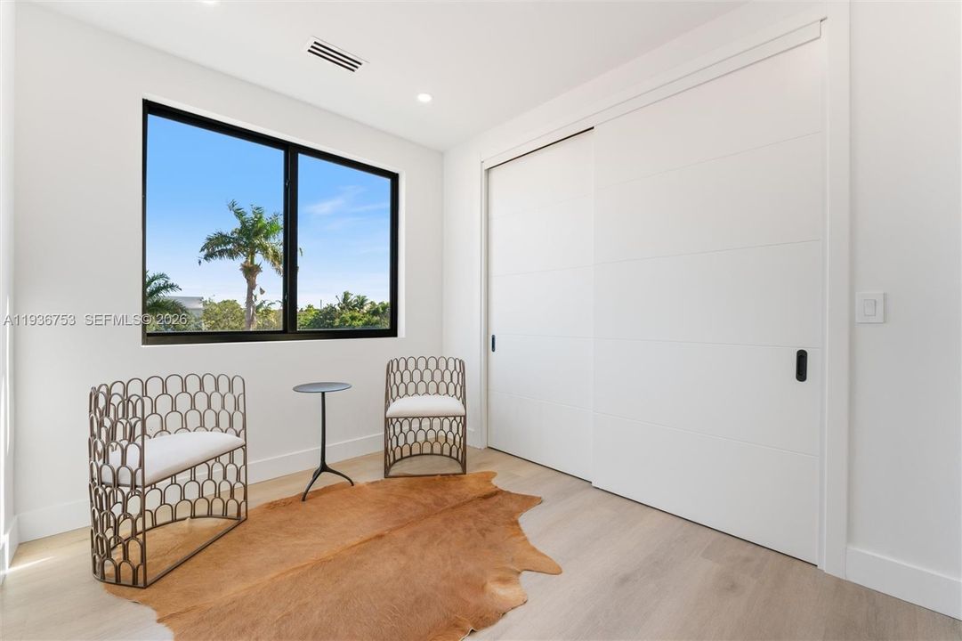 En Venta: $1,885,000 (4 camas, 4 baños, 2557 Pies cuadrados)