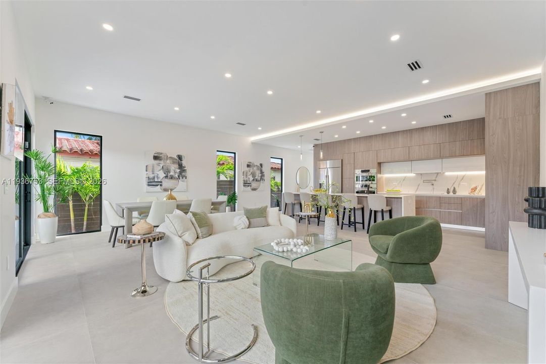 En Venta: $1,885,000 (4 camas, 4 baños, 2557 Pies cuadrados)