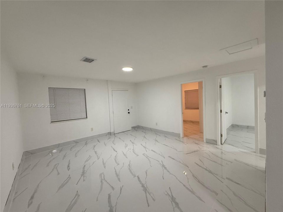 В аренду: $2,600 (2 спален, 1 ванн, 1900 Квадратных фут)