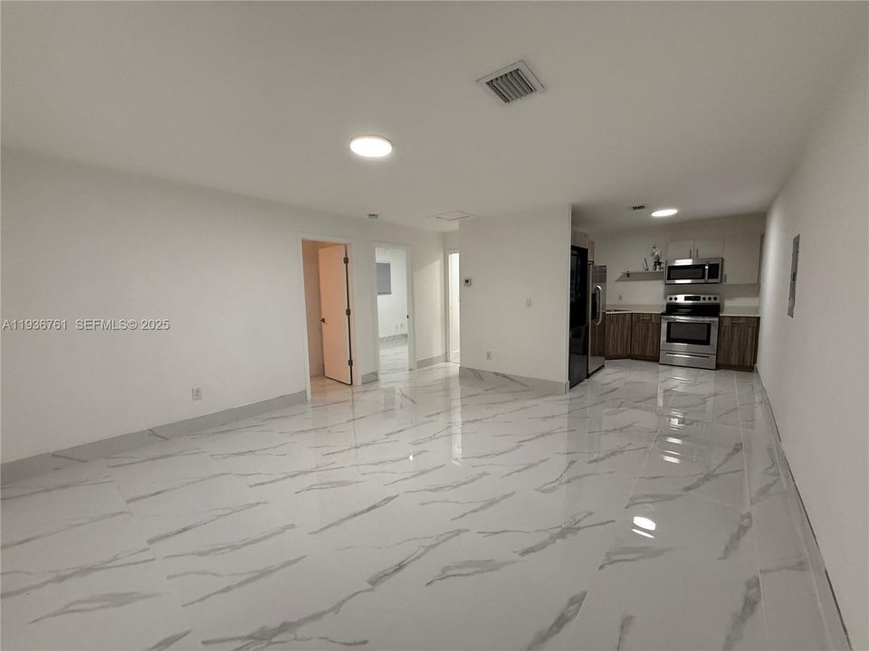 В аренду: $2,600 (2 спален, 1 ванн, 1900 Квадратных фут)