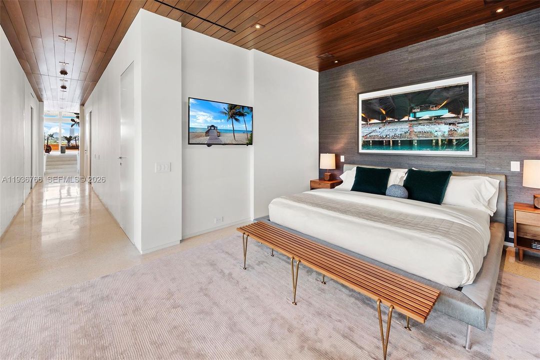 В аренду: $90,000 (6 спален, 4 ванн, 4703 Квадратных фут)