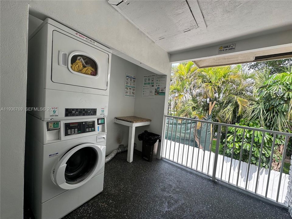 出租: $1,995 (1 贝兹, 1 浴室, 925 平方英尺)