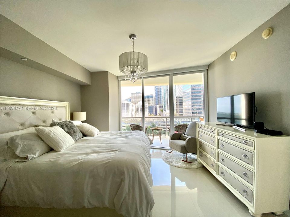 待售: $960,000 (2 贝兹, 2 浴室, 1450 平方英尺)