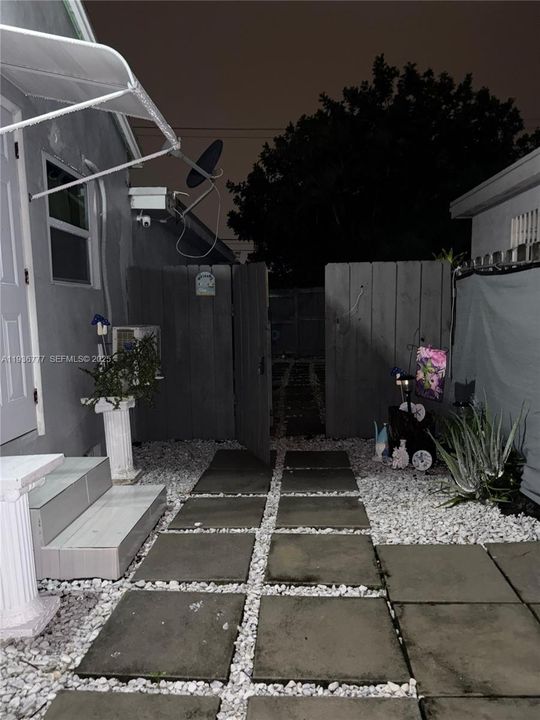 En Renta: $1,200 (1 camas, 1 baños, 1147 Pies cuadrados)