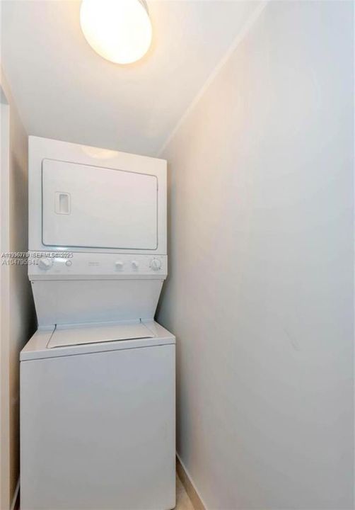 出租: $7,500 (2 贝兹, 2 浴室, 1602 平方英尺)