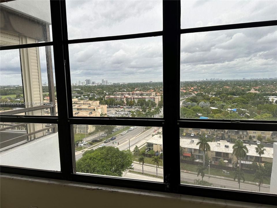 For Sale: $310,000 (2 beds, 2 baths, 1400 Square Feet)