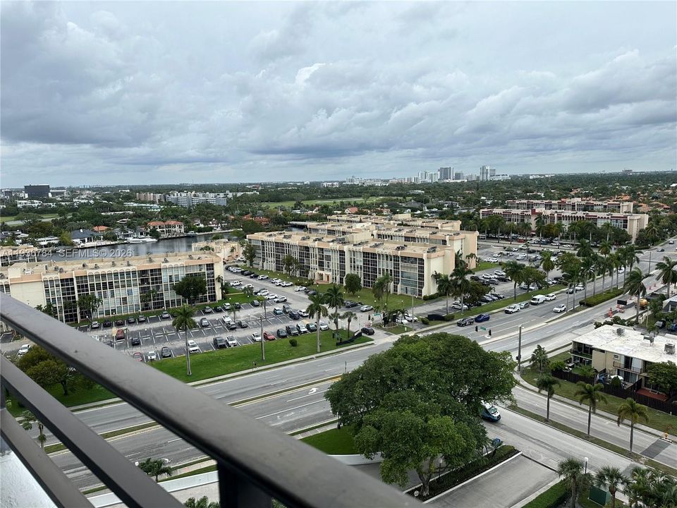 For Sale: $310,000 (2 beds, 2 baths, 1400 Square Feet)