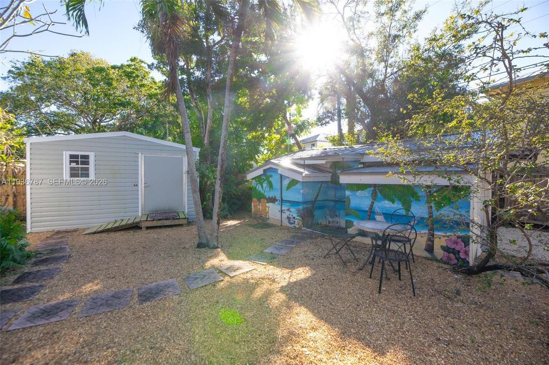 En Venta: $979,000 (3 camas, 2 baños, 1751 Pies cuadrados)