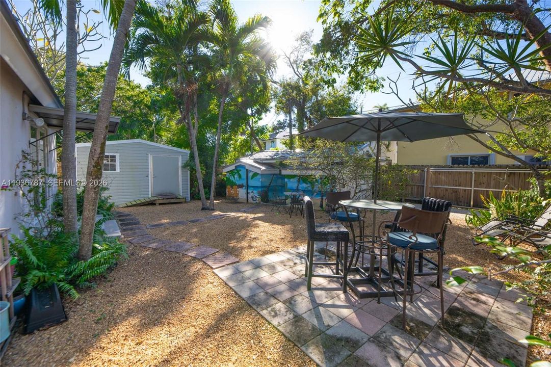 En Venta: $979,000 (3 camas, 2 baños, 1751 Pies cuadrados)