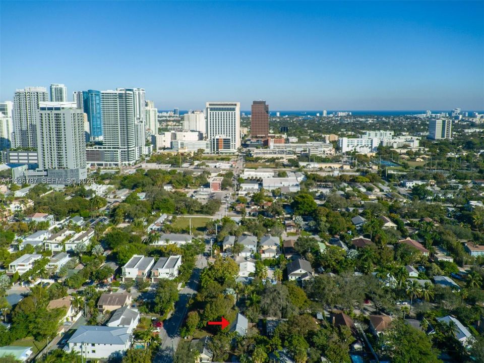 En Venta: $979,000 (3 camas, 2 baños, 1751 Pies cuadrados)