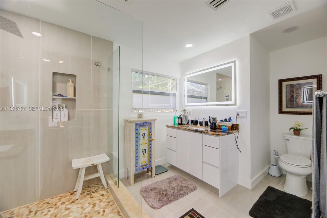 En Venta: $979,000 (3 camas, 2 baños, 1751 Pies cuadrados)