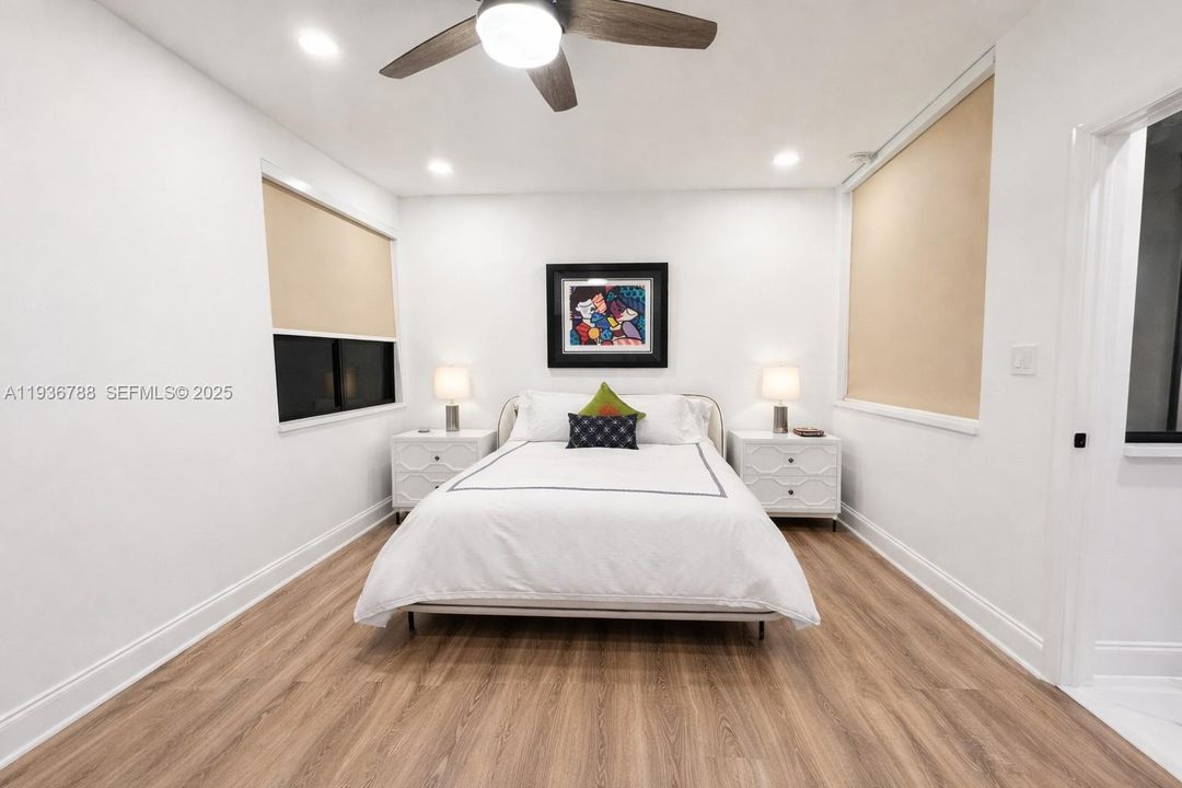 出租: $5,500 (2 贝兹, 3 浴室, 2057 平方英尺)